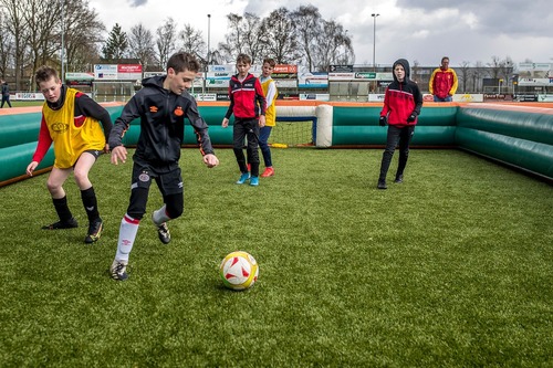 Bij ONDO doen we ook vaak voetbalspellen